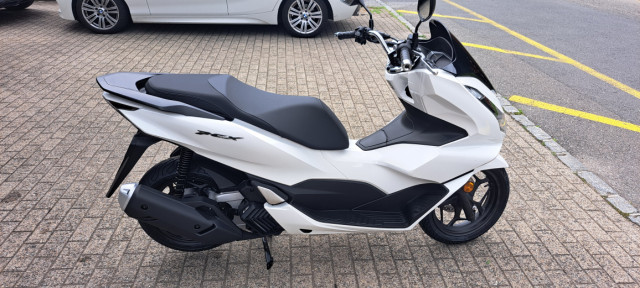 HONDA PCX 125 Scooter Registrazione di un giorno