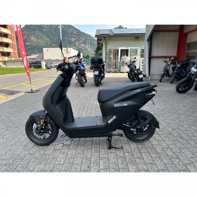 HONDA EM1 e Scooter Registrazione di un giorno