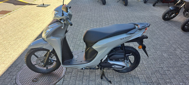 HONDA NSC 110 Vision Roller Tageseinlösung