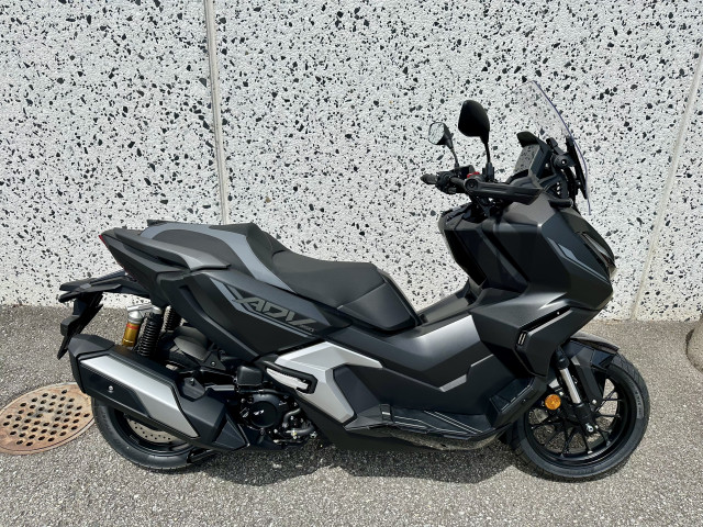 HONDA ADV 350 Roller Neufahrzeug