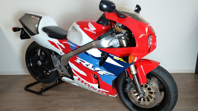 HONDA RVF 750 R (RC45) Sport Occasion