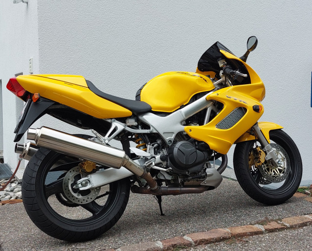 HONDA VTR 1000 Fire Storm Sport Occasion