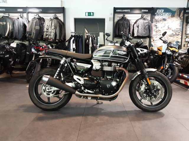 TRIUMPH Speed Twin 1200 Retro Occasion