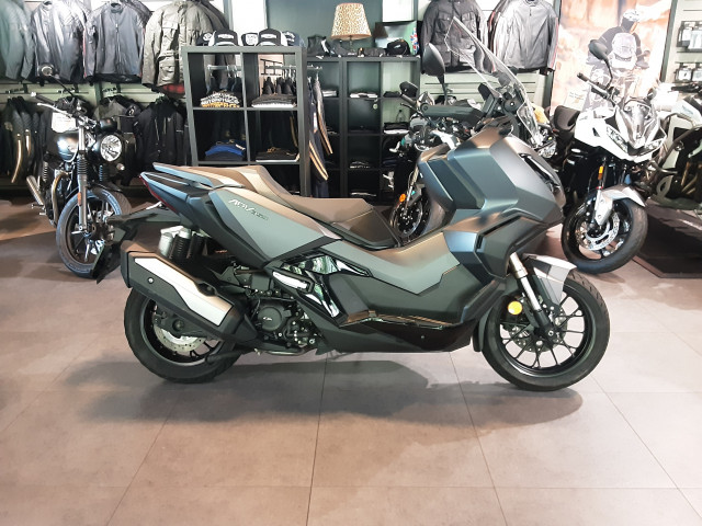 HONDA ADV 350 Roller Occasion