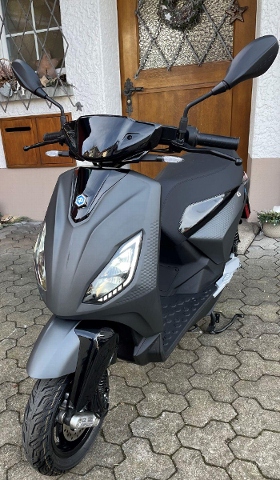 PIAGGIO 1 Active Roller Neufahrzeug