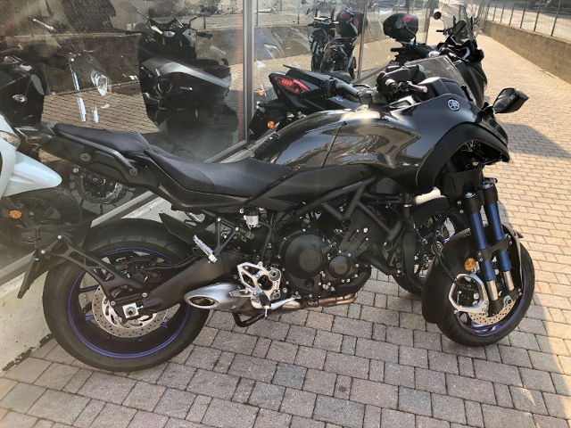 YAMAHA Niken 900 Touring Usato