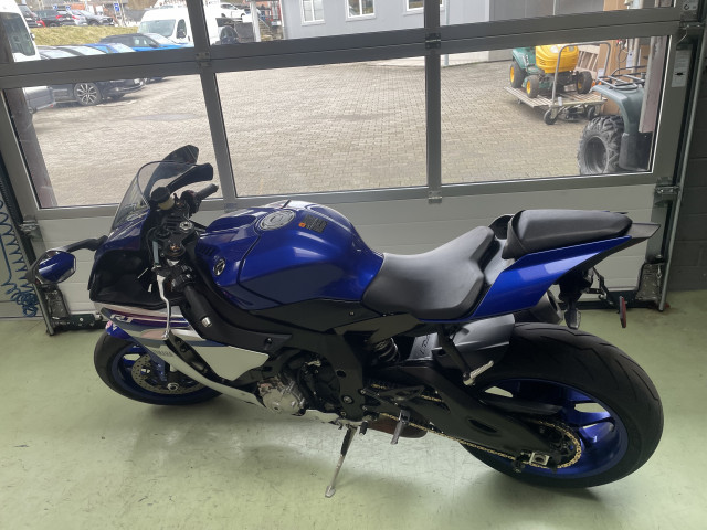 YAMAHA R1 Sport Usato