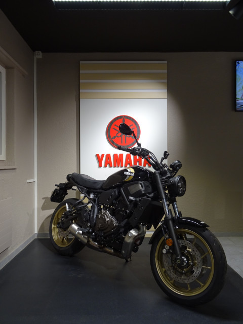 YAMAHA XSR 700 Retro Neufahrzeug