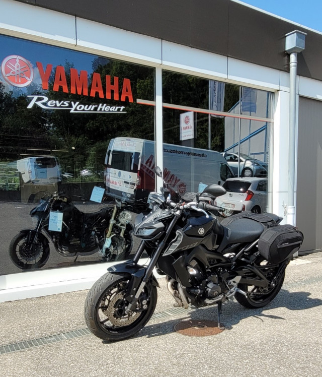 YAMAHA MT-09 Naked Usato