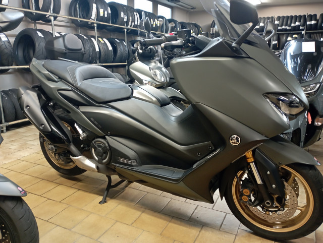 Yamaha tmax store second hand