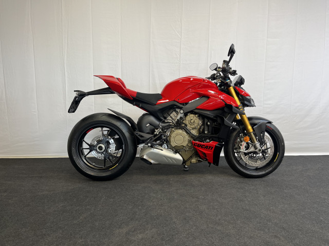 DUCATI Streetfighter 1103 V4 S Naked Registrazione di un giorno