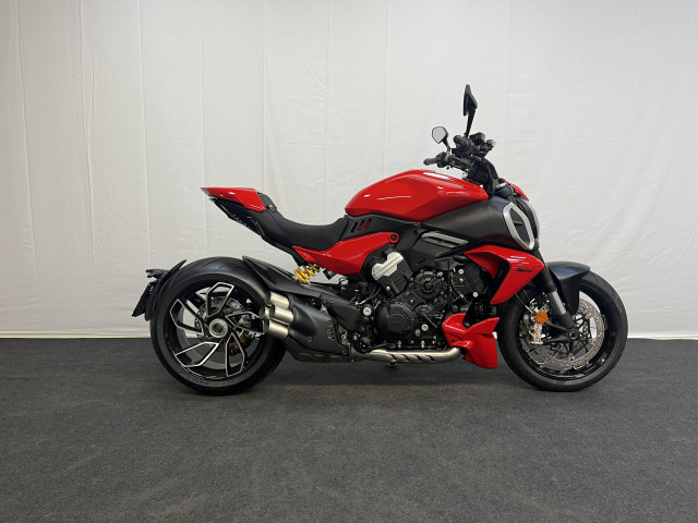 DUCATI Diavel 1160 V4 Naked Occasion