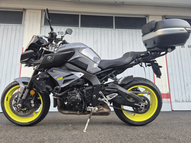 YAMAHA MT-10 Naked Occasion