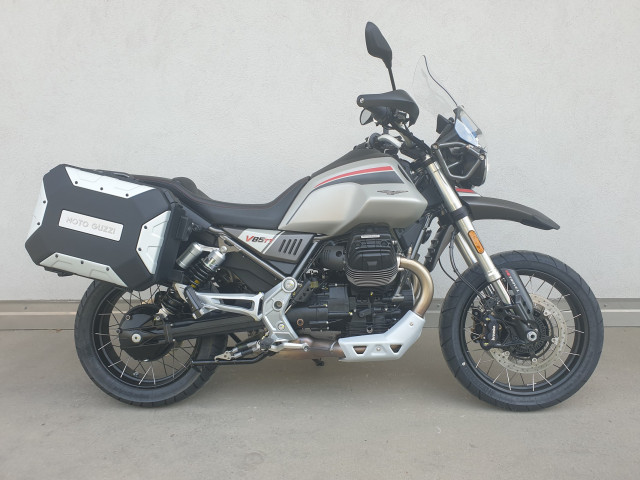 MOTO GUZZI V85 TT Travel Enduro Moto nuova