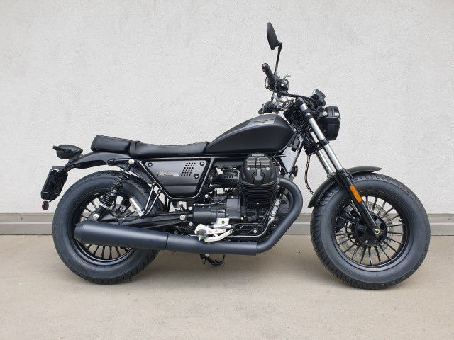 MOTO GUZZI V9 Bobber Retro Moto nuova