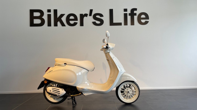 PIAGGIO Vespa Sprint 125 Sport Roller Neufahrzeug