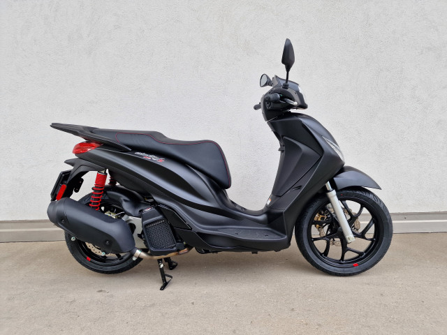 PIAGGIO Medley 125 Sport Scooter Moto nuova