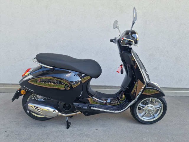 PIAGGIO Vespa Primavera 125 Roller Neufahrzeug