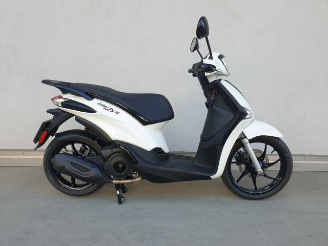 PIAGGIO Liberty 125 Sport Roller Vorführfahrzeug