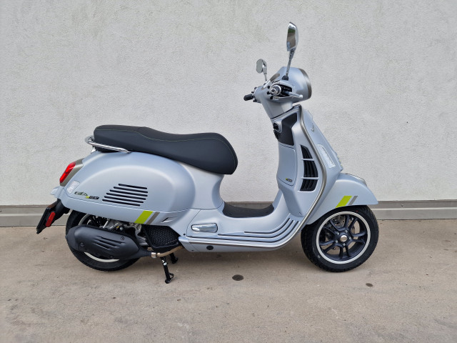 PIAGGIO Vespa GTS 125 Roller Neufahrzeug