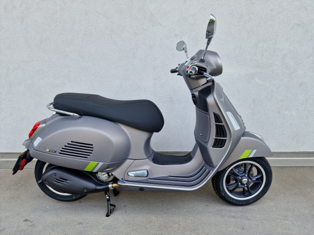 PIAGGIO Vespa GTS 125 Scooter New vehicle