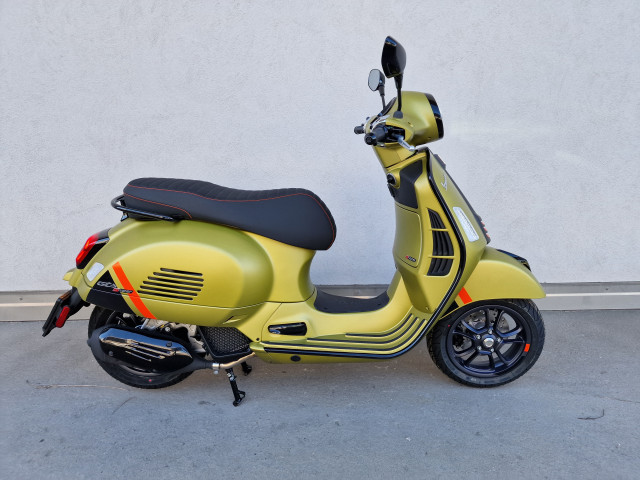 PIAGGIO Vespa GTS 125 Scooter Moto nuova