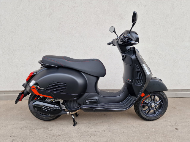 PIAGGIO Vespa GTS 125 Roller Neufahrzeug