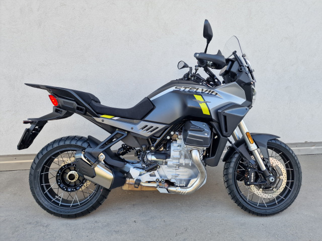 MOTO GUZZI Stelvio Enduro Neufahrzeug