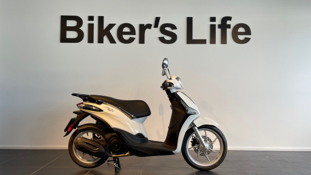 PIAGGIO Liberty 125 Sport Roller Neufahrzeug