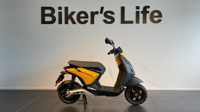 PIAGGIO 1 Active Scooter New vehicle