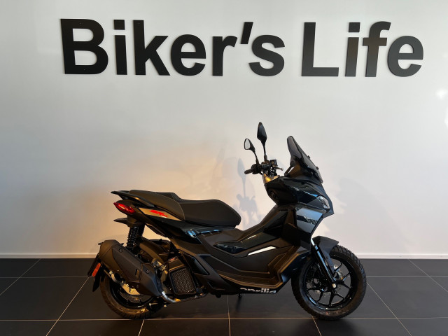 APRILIA SR GT 125 Roller Neufahrzeug