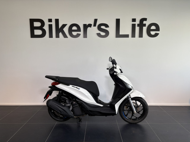 PIAGGIO Medley 125 Sport Roller Vorführfahrzeug