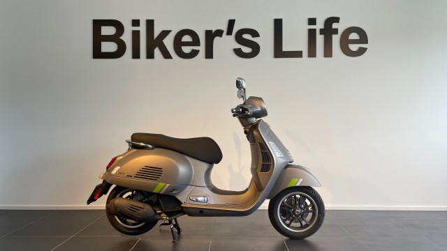 PIAGGIO Vespa GTS 125 Roller Neufahrzeug PIAGGIO Vespa GTS 125 Roller Neufahrzeug