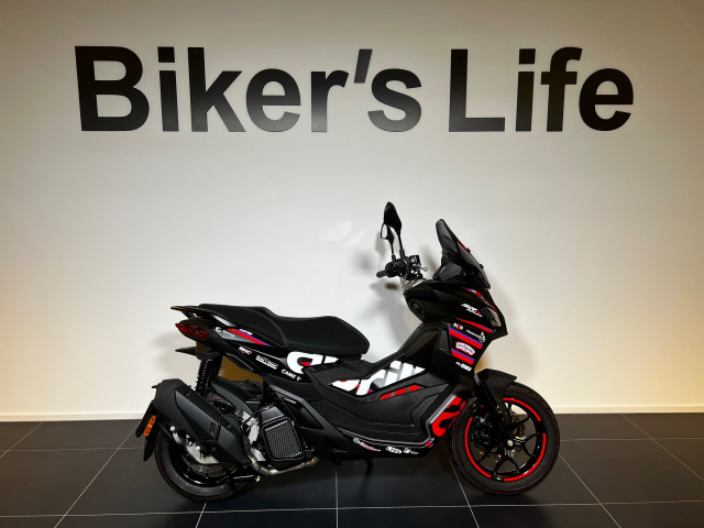 APRILIA SR GT 125 Replica Roller Neufahrzeug