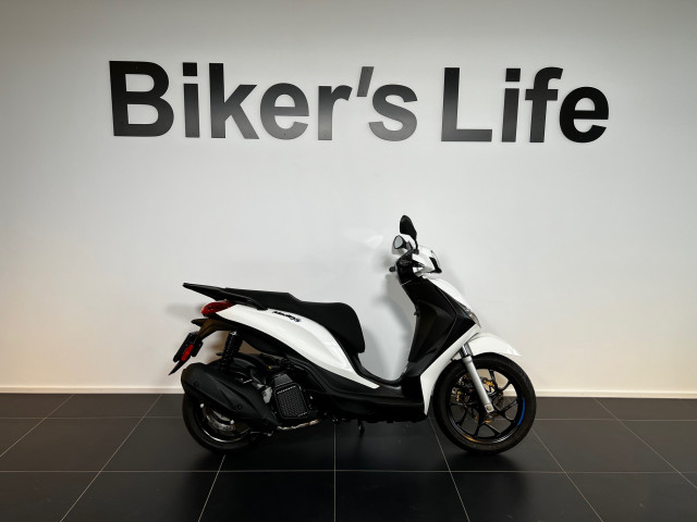 PIAGGIO Medley 125 Sport Roller Neufahrzeug