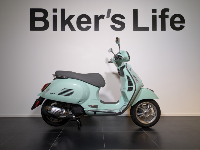 PIAGGIO Vespa GTS 125 Roller Neufahrzeug PIAGGIO Vespa GTS 125 Roller Neufahrzeug
