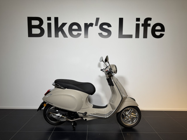 PIAGGIO Vespa Primavera 125 Roller Neufahrzeug PIAGGIO Vespa Primavera 125 Roller Neufahrzeug