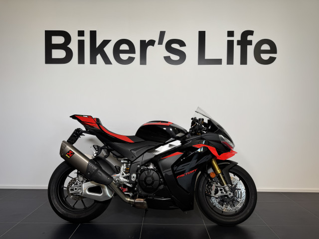 APRILIA RSV4 1100 Factory Sport Neufahrzeug APRILIA RSV4 1100 Factory Sport Neufahrzeug