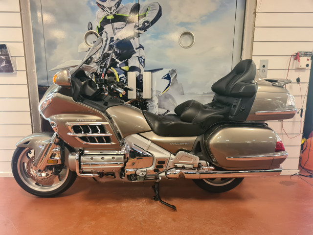 HONDA GL 1800 Gold Wing Touring Occasion