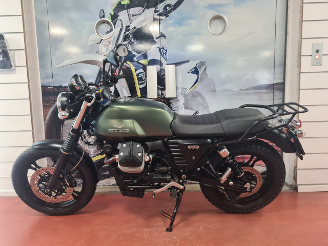 MOTO GUZZI V7 Stone Retro Used