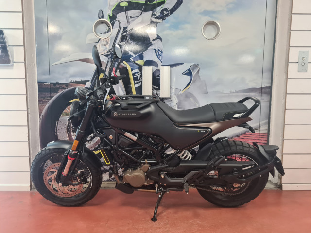 HUSQVARNA Svartpilen 125 Naked Occasion