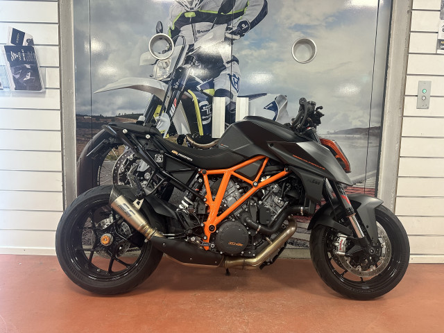 KTM 1290 Super Duke R Naked Occasion