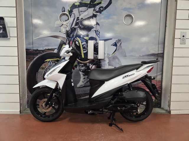 SUZUKI UK 110 Address Roller Occasion
