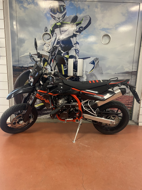 SWM SM 125 R Supermoto Occasion