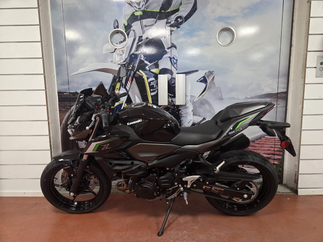 KAWASAKI Z 500 Naked Vorführfahrzeug
