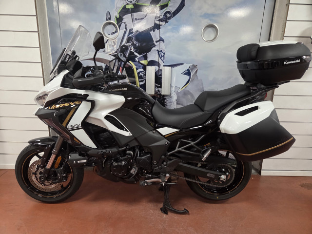 KAWASAKI Versys 1100 SE Grand Tourer Enduro Vorführfahrzeug