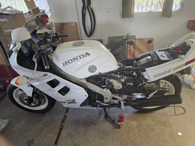 HONDA VFR 750 F Sport Occasion