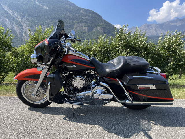 HARLEY-DAVIDSON FLHTCUSE 1802 Screamin Eagle Ultra Touring Occasion