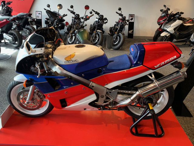 HONDA VFR 750 R (RC30) Sport Occasion