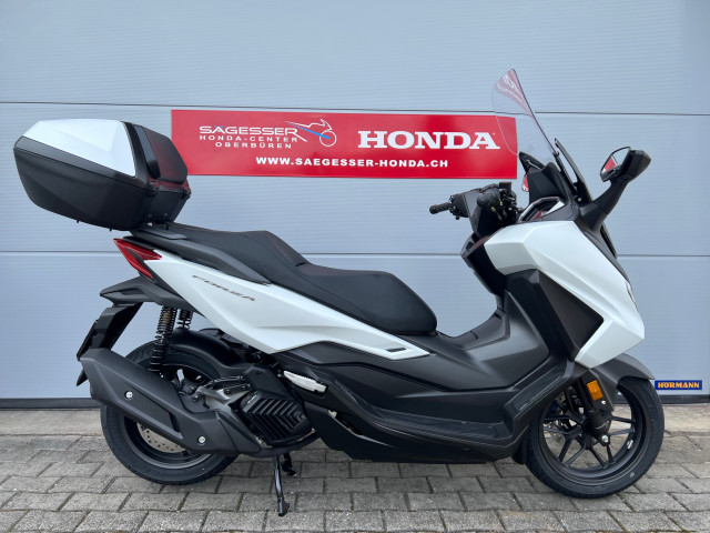 HONDA NSS 125 Forza Smart Top Box Roller Neufahrzeug